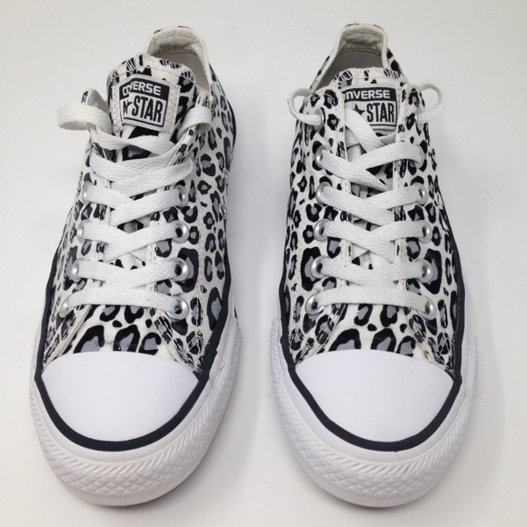 leopard converse size 6